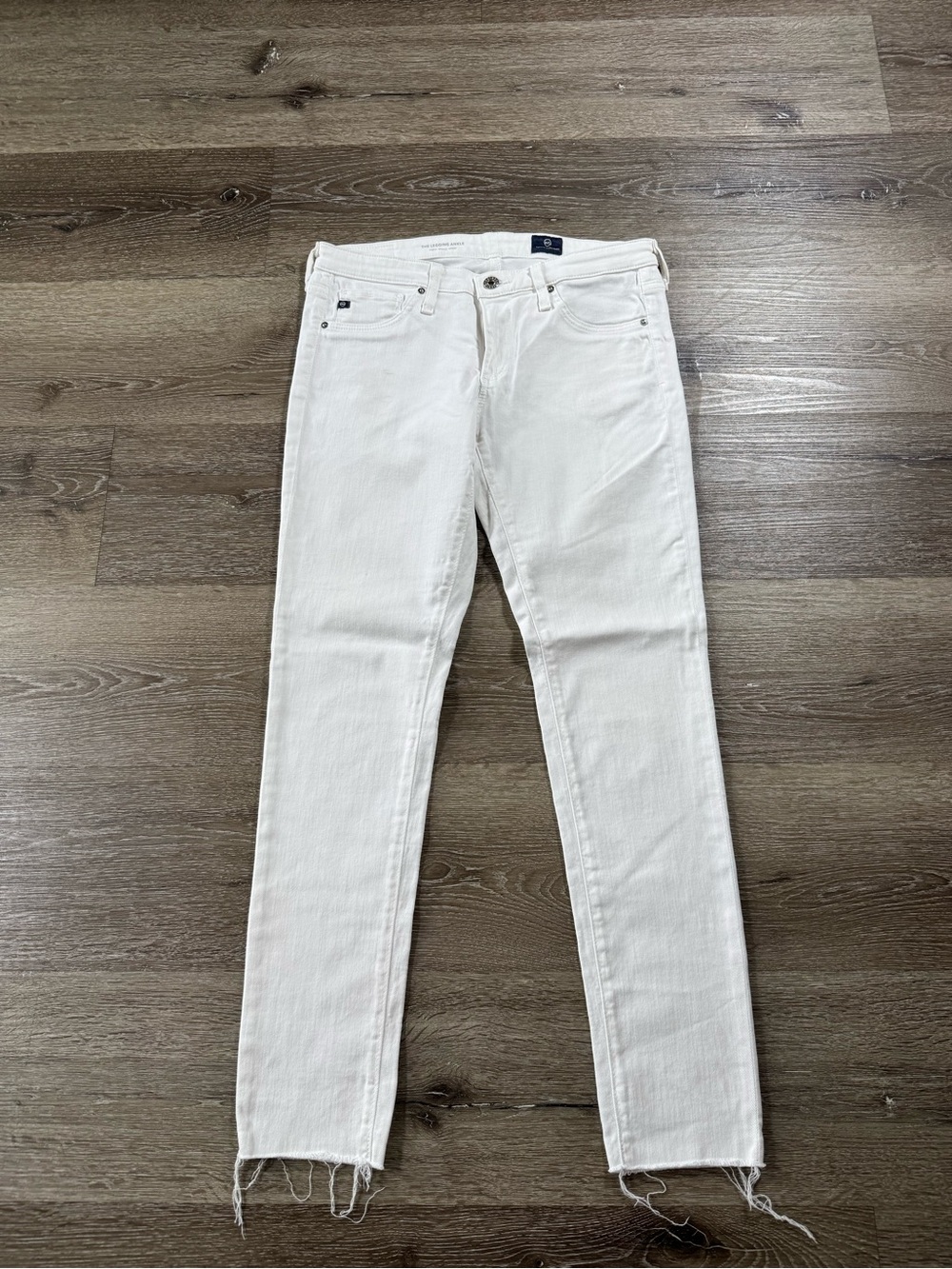 Ag Adriano Goldschmied Off-White Skinny Jeans with Frayed Hem(189)